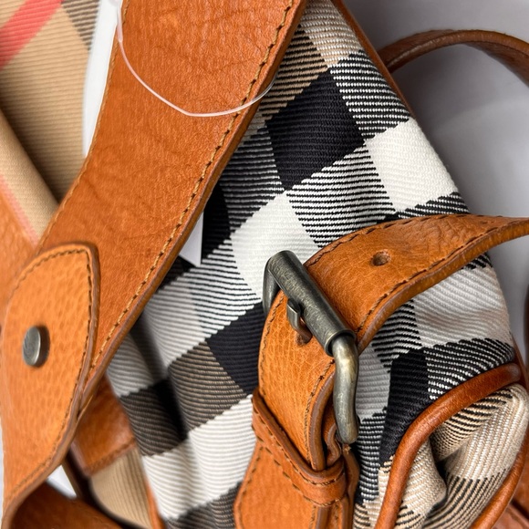 Burberry House Check Shoulder bag - Picture 4 of 12
